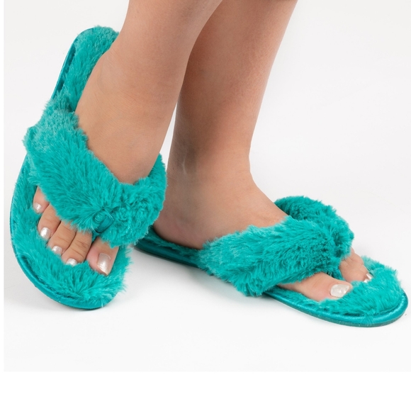 Roxoni Shoes - Womens Plush Faux Fur Flip Flop's/SALE☄